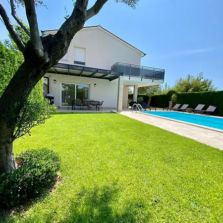 Ferienvilla Divina Mit Privatem Pool