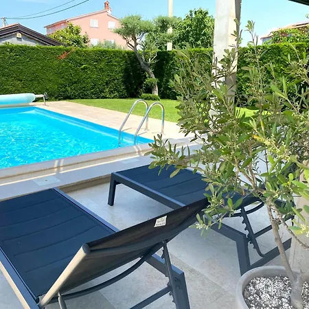 Holiday home Ferienvilla Divina Mit Privatem Pool *